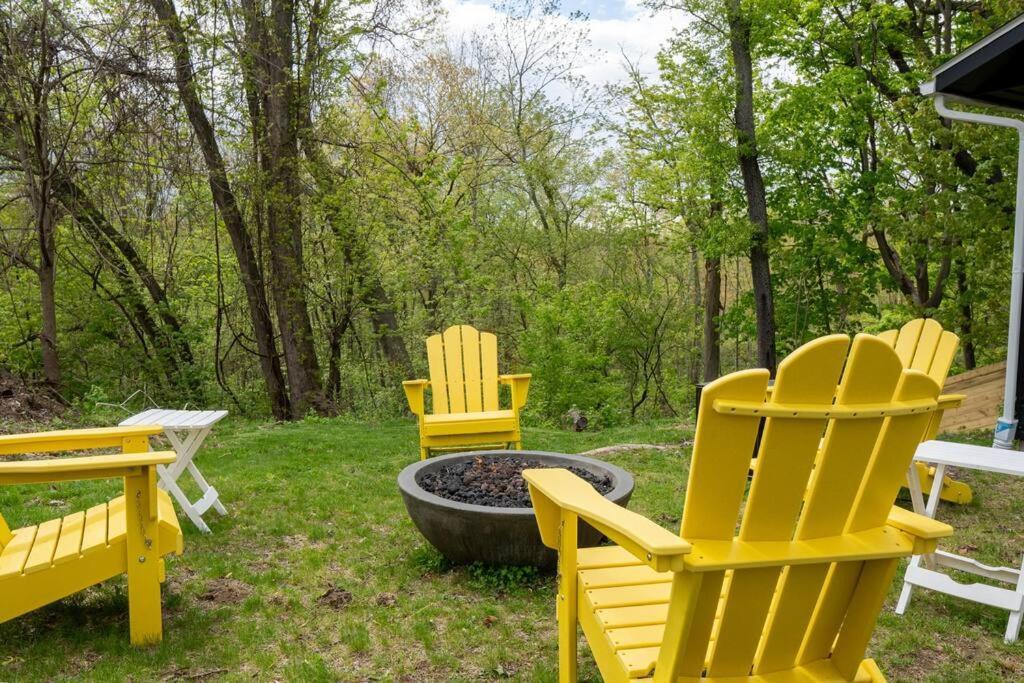 Campfire Cottage Fireplace, Fire Pit & No Chores! Кингстон Экстерьер фото